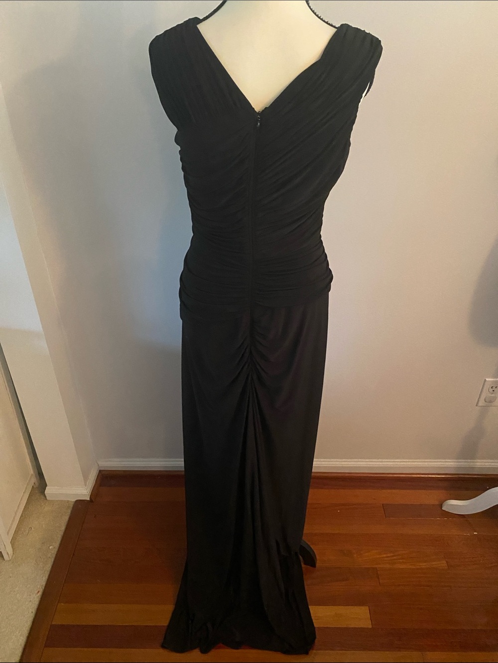 Adrianna Papell size 12 black figure flattering gown - Picture 10 of 13